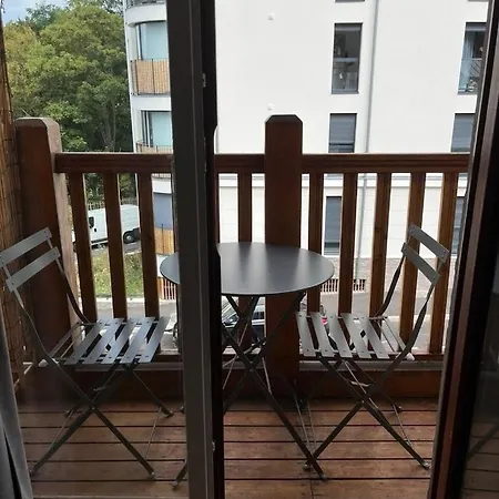 Confortable Studio, Jolie Terrasse A 350 M De Paris Apartmán *